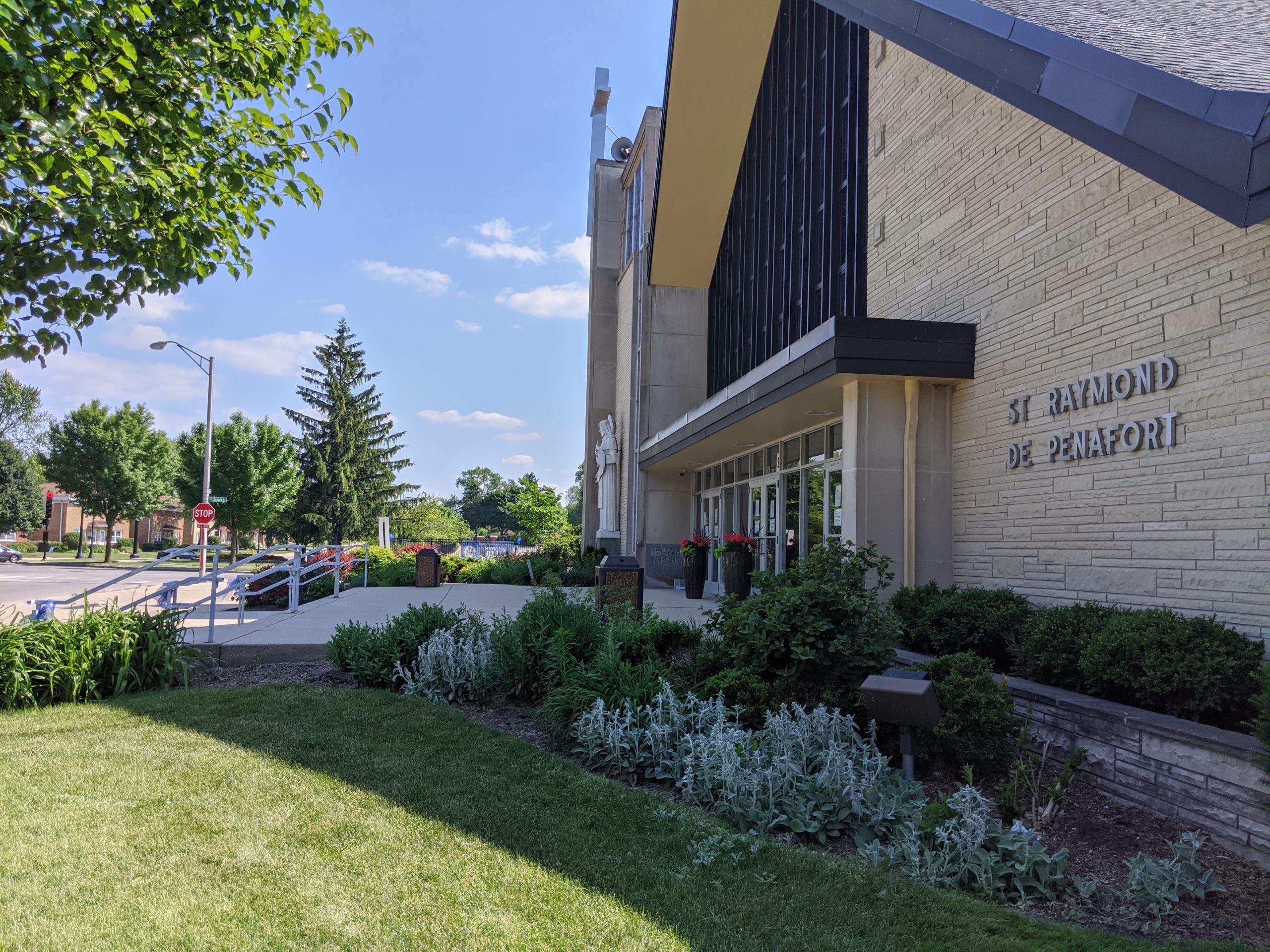 Saint Raymond Love. Serve.